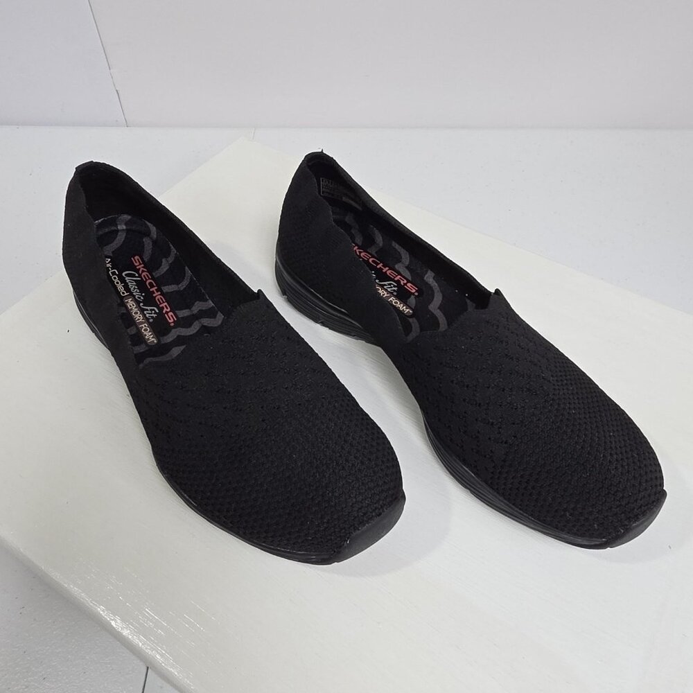 Skechers Classic Fit Shoes Womens Size 7.5 Black Slip On Memory Foam Comfort